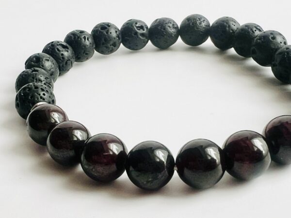Bracelet Pierre de lave & Grenat 8mm – Image 4