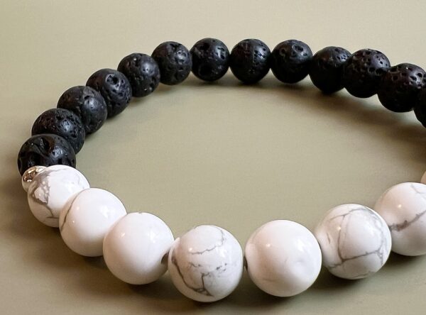 Bracelet Pierre de lave & Howlite 8mm – Image 4