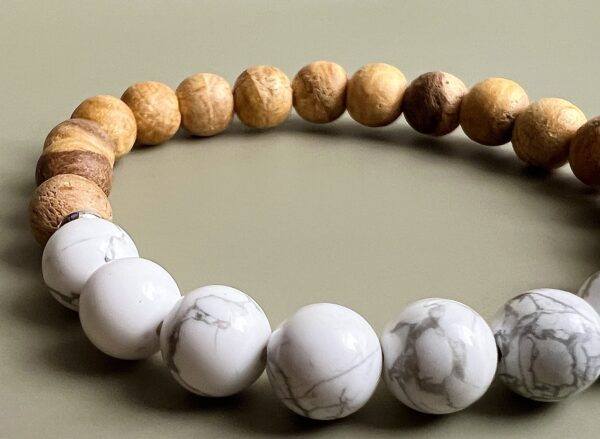 Bracelet Palo Santo & Howlite 8mm – Image 4