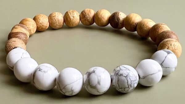 Bracelet Palo Santo & Howlite 8mm – Image 3